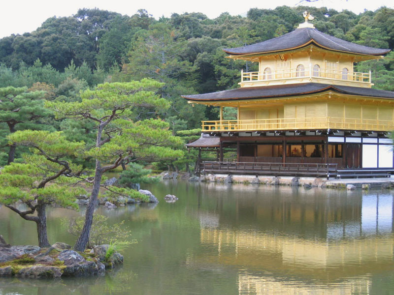 golden pavilion in kyoto