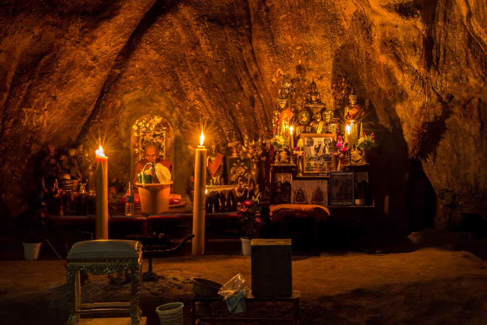 Phraya Nakhon Cave shrine