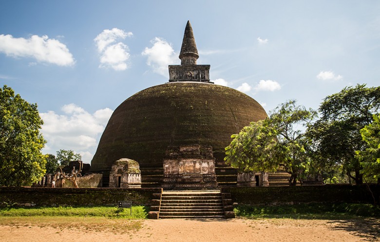 Dagoba, Polonnaruwa, Sri Lanka