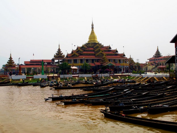 Phaung Daw Oo Pagoda, Lake Inle